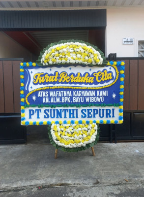 Papan Bunga Duka di Gantar